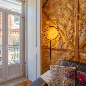 https://old-town-chiado-balcony-aircon-by-ld-apartments.hotels-lisbon-portugal.com