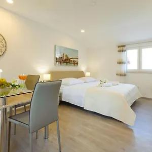 https://apartments-room-libar.splithotels.org