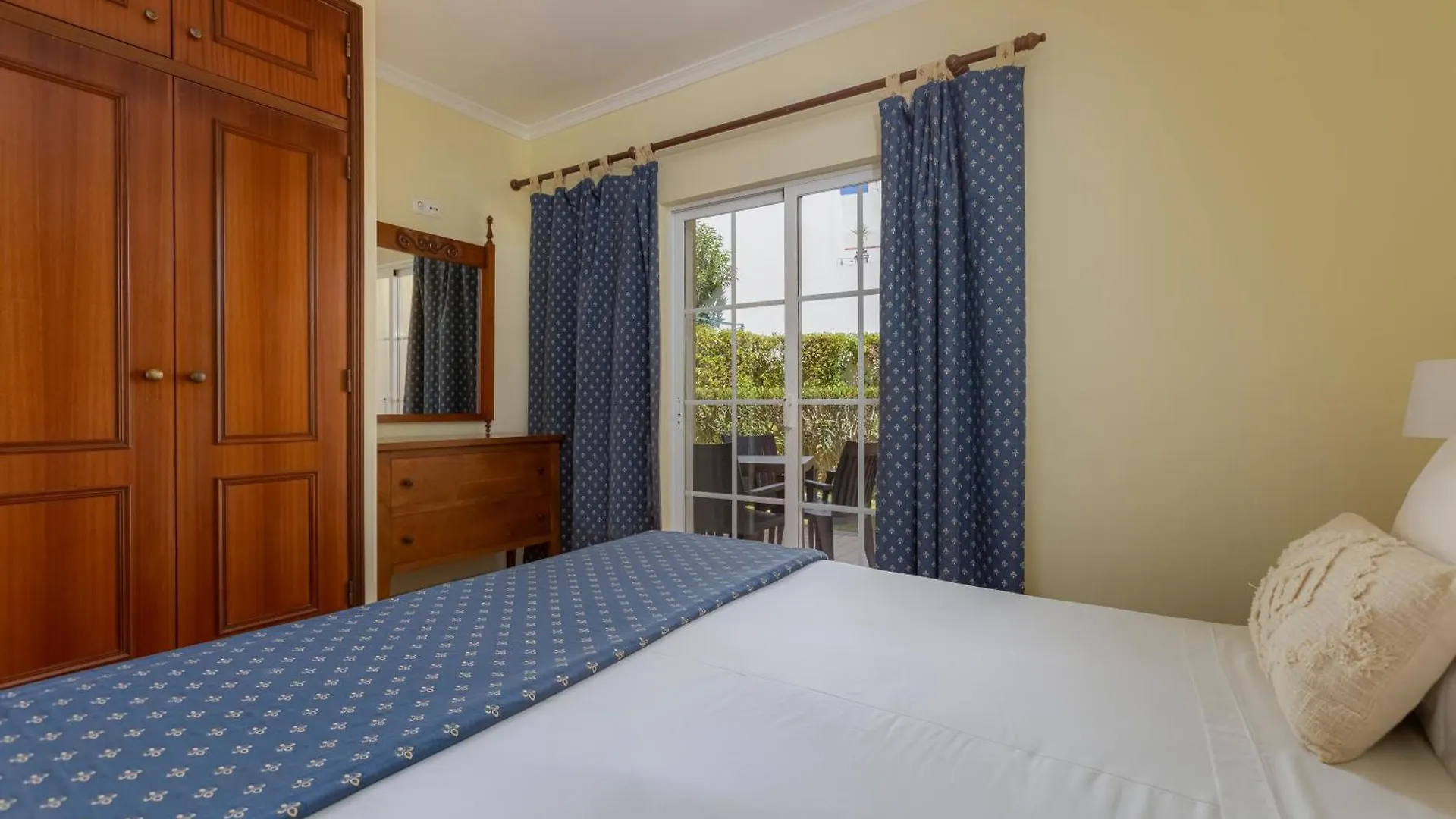 Villas Barrocal Pera 0*,